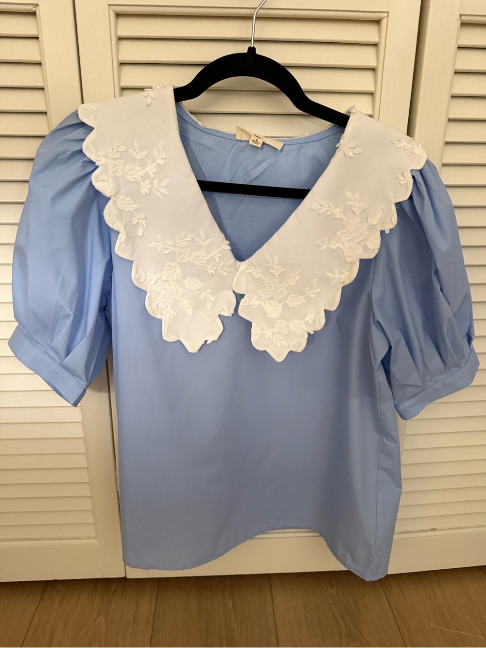 entro Light Blue Puff Sleeve Blouse with Embroidered White Scalloped Collar